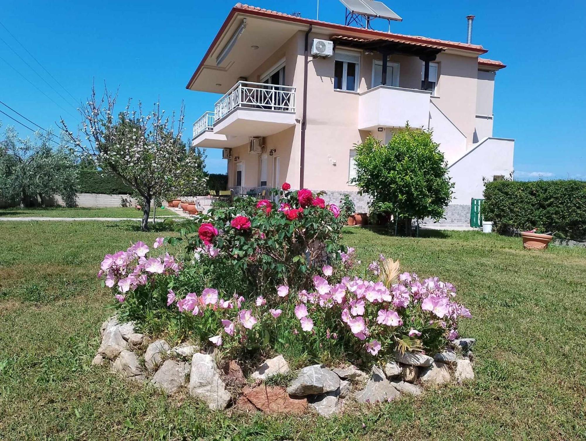 Apartmán Alexandra'S Garden Paliouri Exteriér fotografie